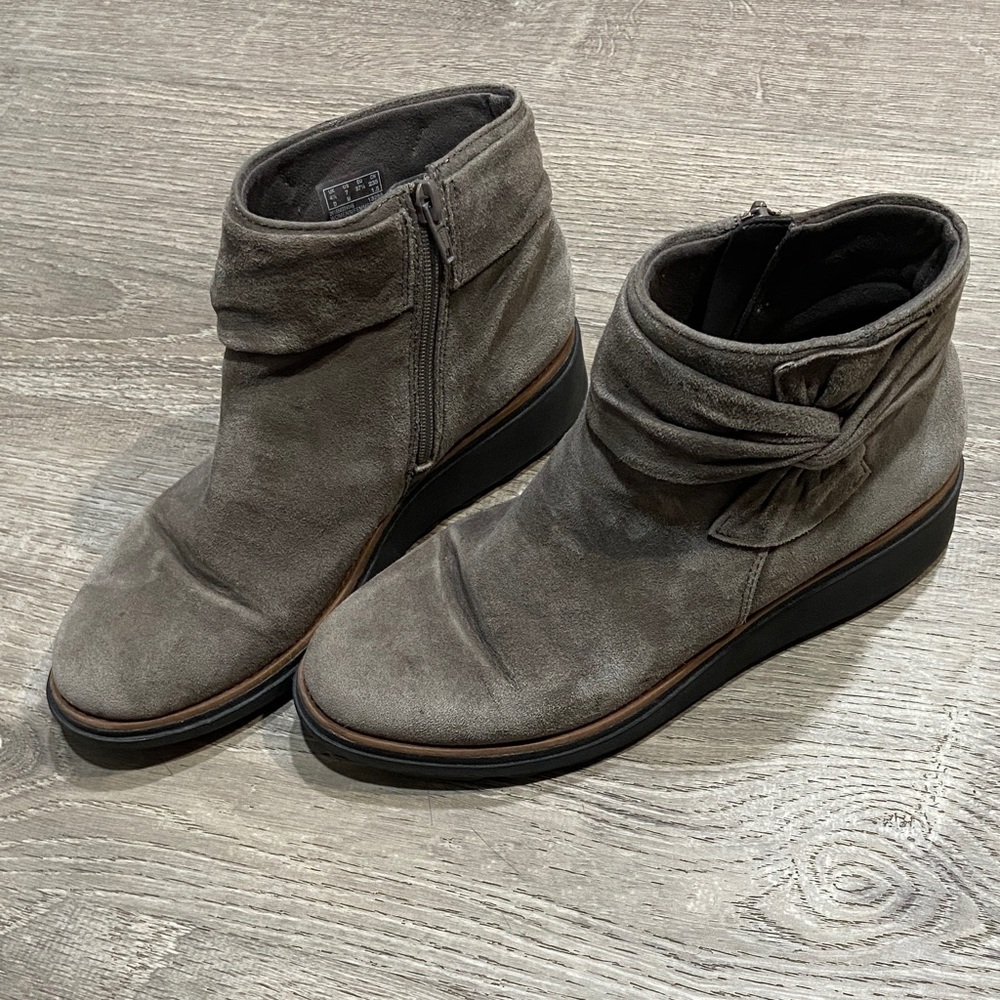 Clarks Women's Suede Ankle Booties - Gray